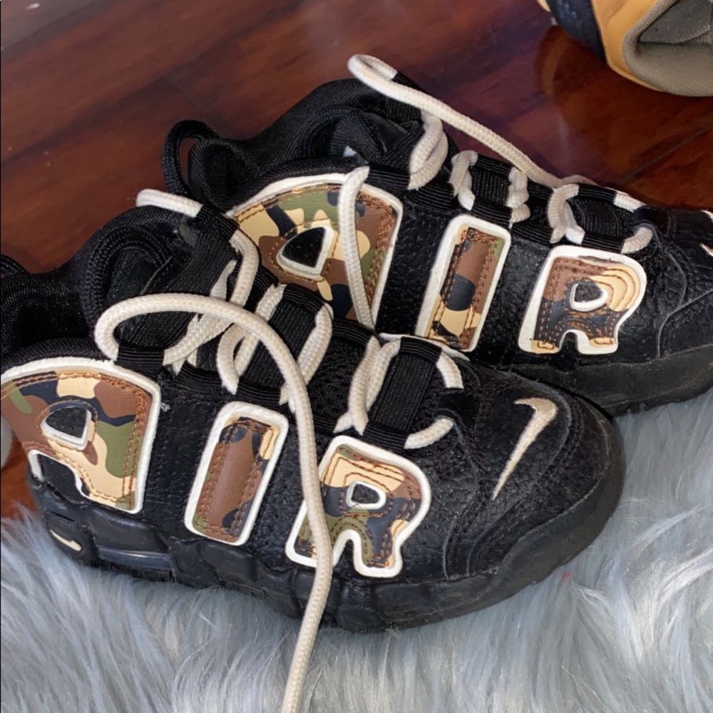 Nike air utempo camo